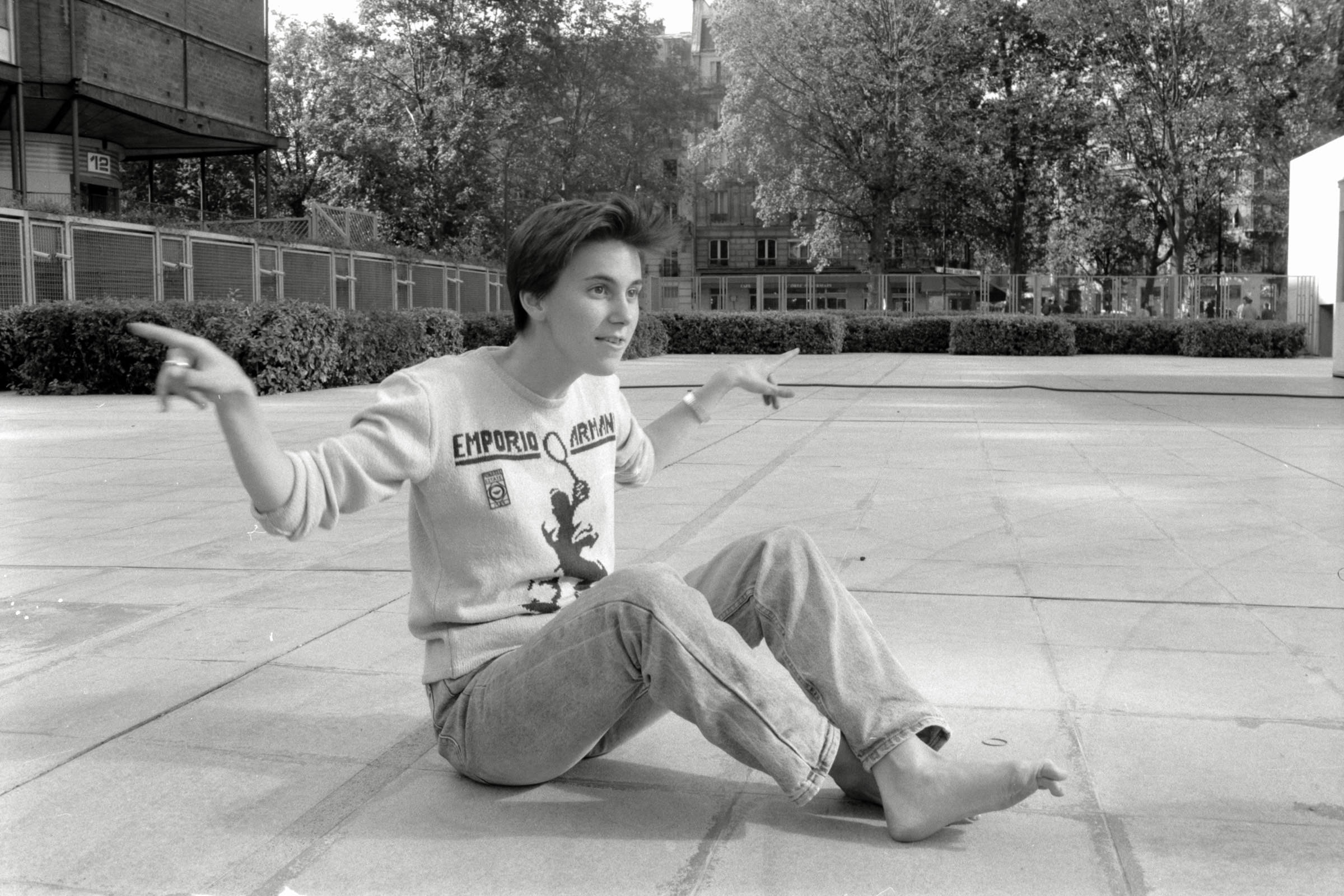 AHP F1990 09 002 sc250506 img13 NLP